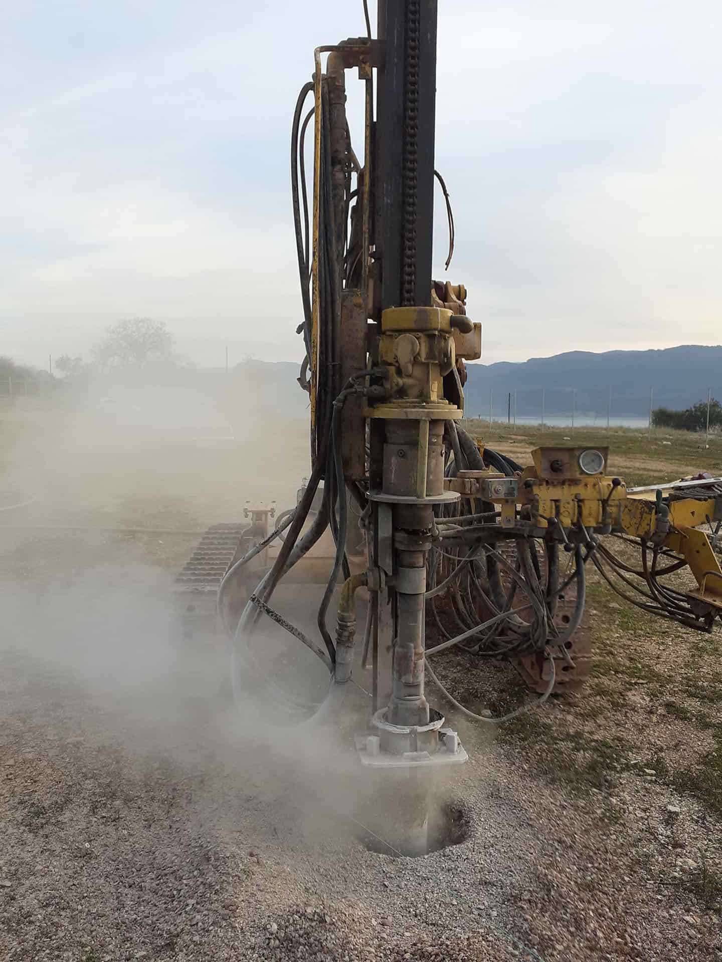 Διάτρηση και μπετόμπηξη